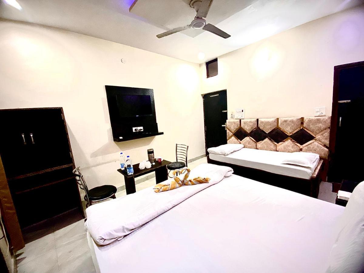 Swaran Hotel Amritsar Eksteriør billede