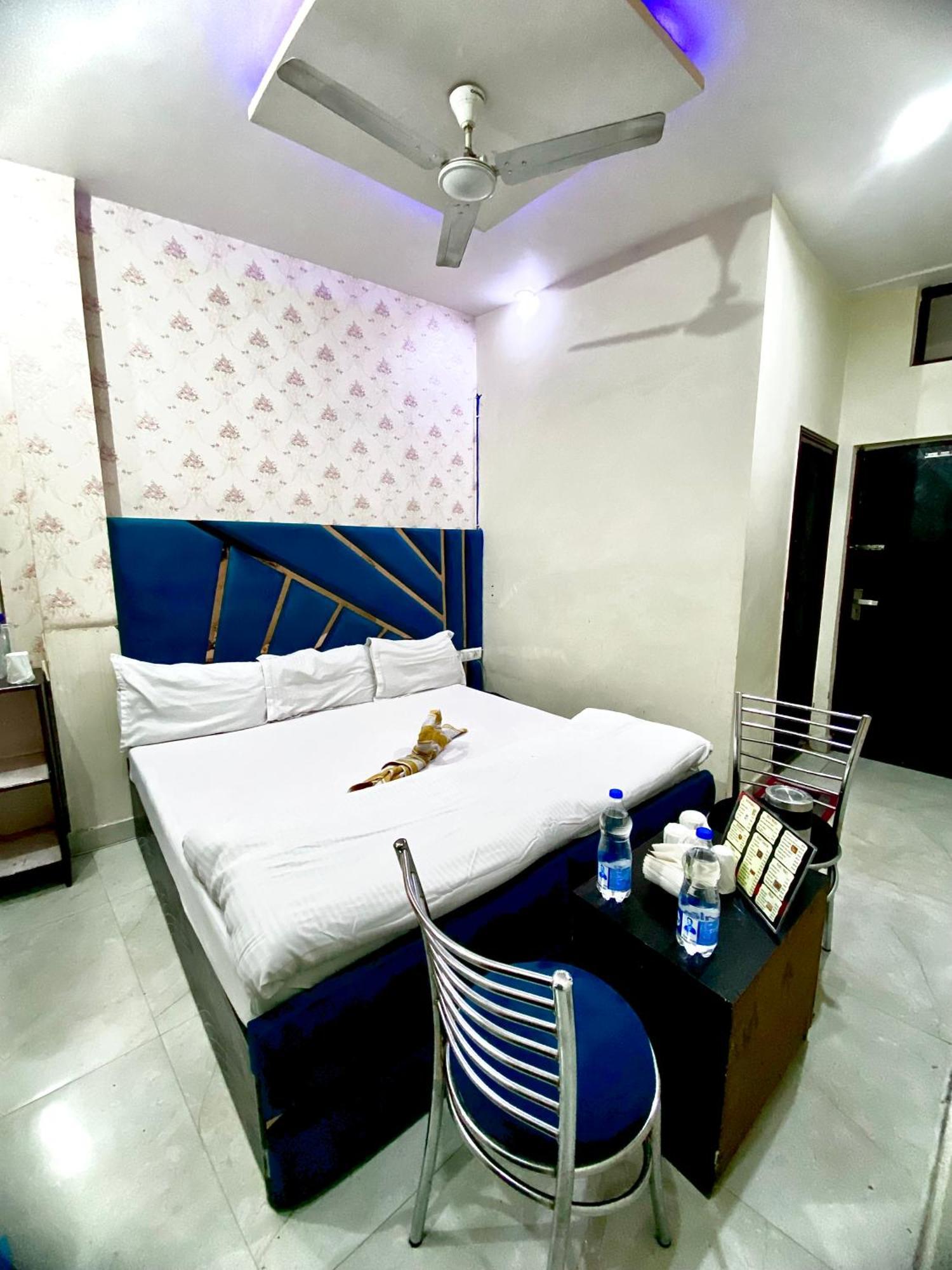 Swaran Hotel Amritsar Eksteriør billede